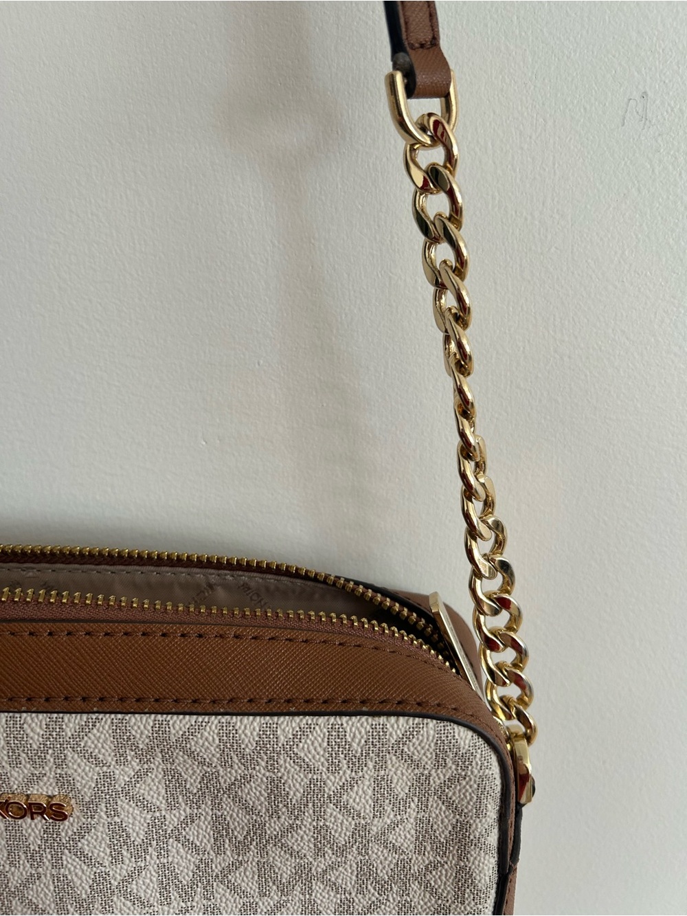 Michael Kors White and Tan Crossbody with Gold Chain Accents - Picture 10 of 10